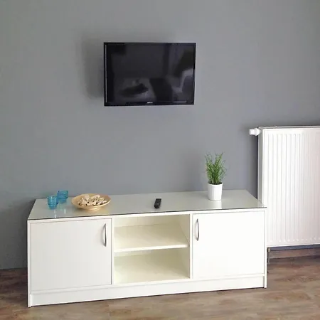 Am Heidensee In Schwerin, Cleaning Included